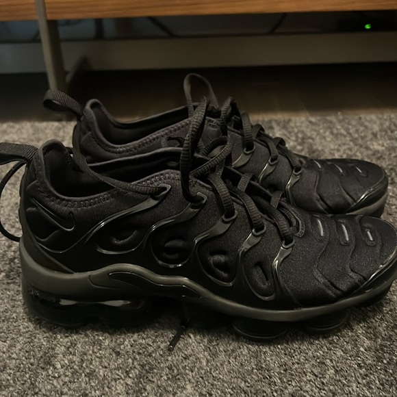 Nike Air VaporMax - men’s size 5.5, women’s size 7 - Picture 2 of 4